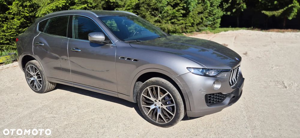 Maserati Levante - 3
