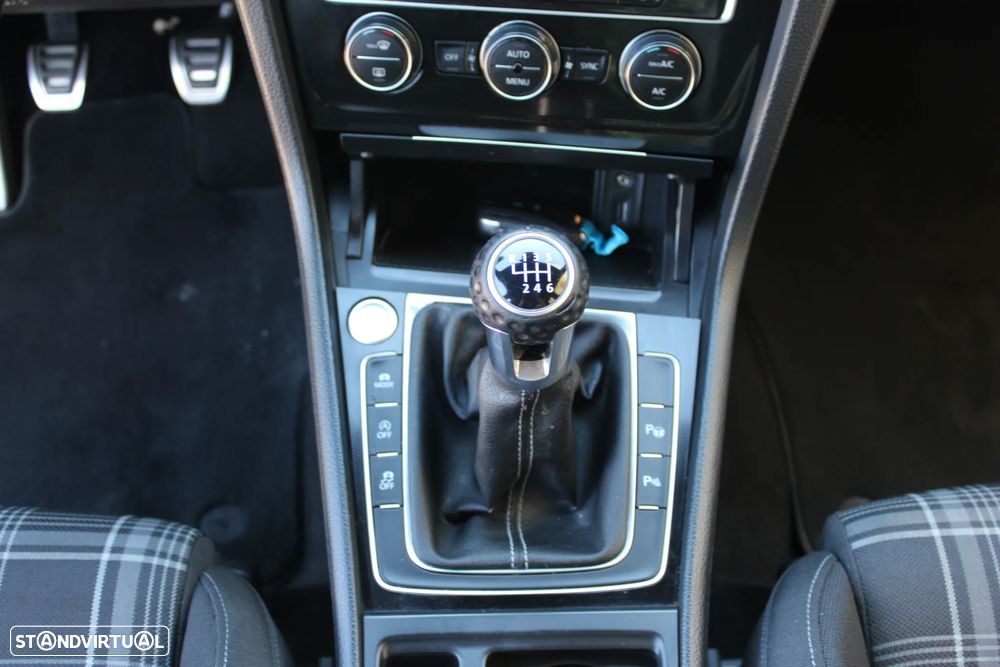 VW Golf GTD (BlueMotion ) - 28
