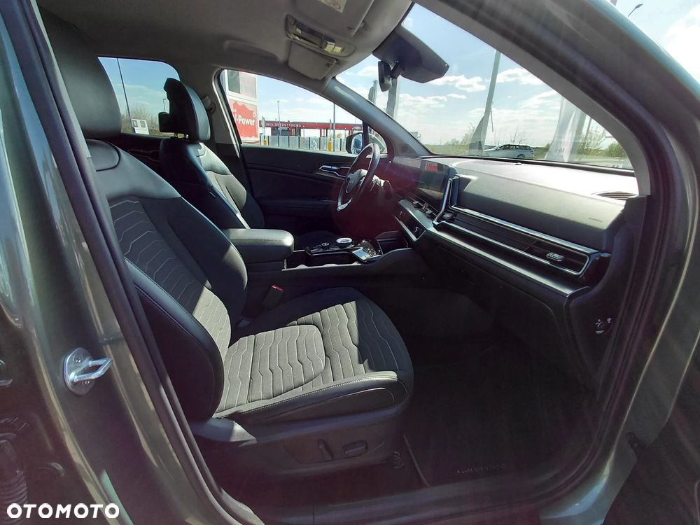 Kia Sportage 1.6 T-GDI HEV Business Line 4WD - 27