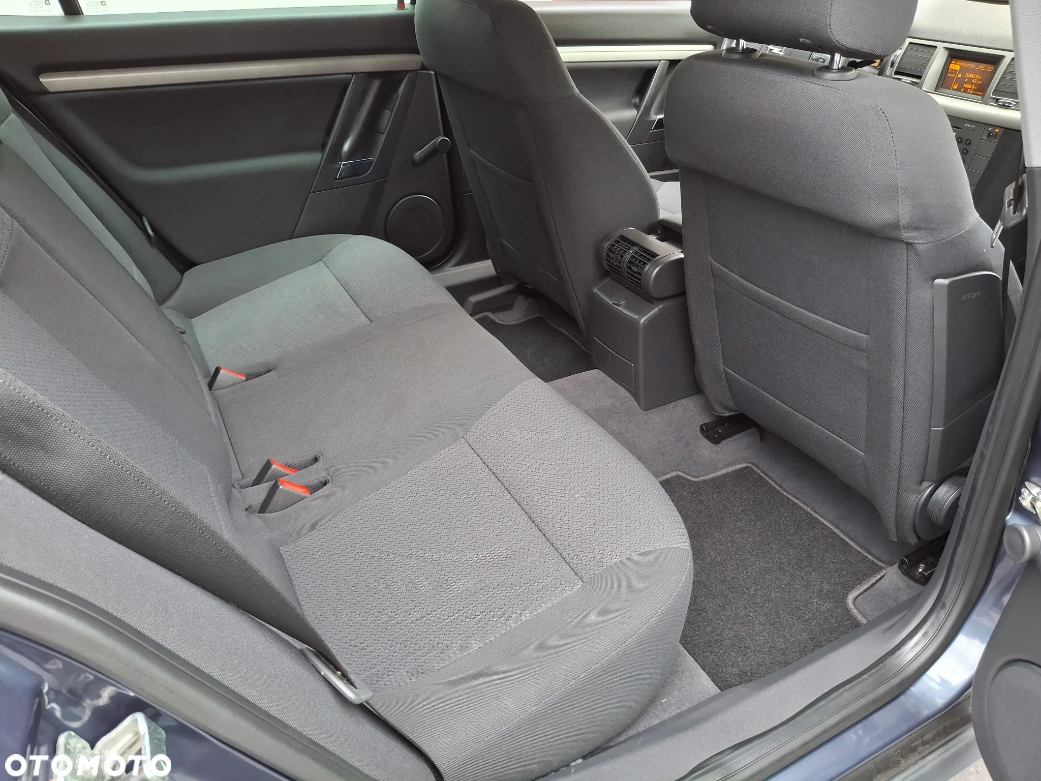Opel Vectra 1.8 Caravan - 20