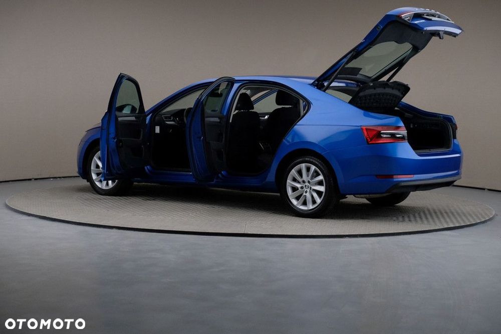 Skoda Superb 2.0 TSI Ambition DSG - 7