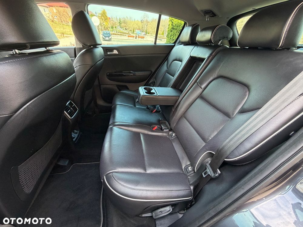 Kia Sportage 1.6 GDI Black Edition 2WD - 18