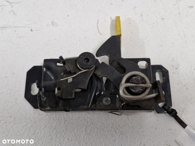 MERCEDES BENZ W176 ZAMEK MASKI A2468800460 - 1