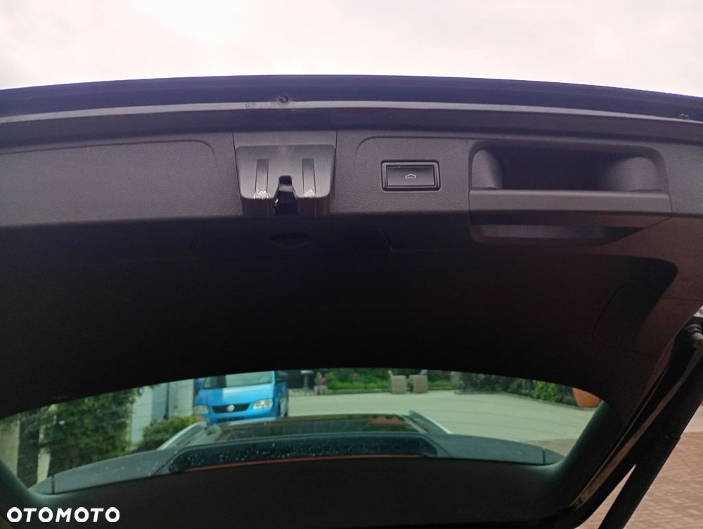 Volkswagen Passat 2.0 TDI SCR (BlueMotion Technology) DSG Highline - 25