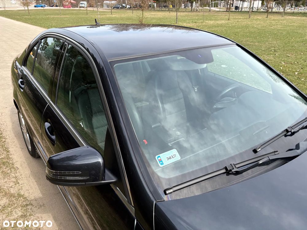 Mercedes-Benz Klasa C 180 CGI BlueEff Classic - 8