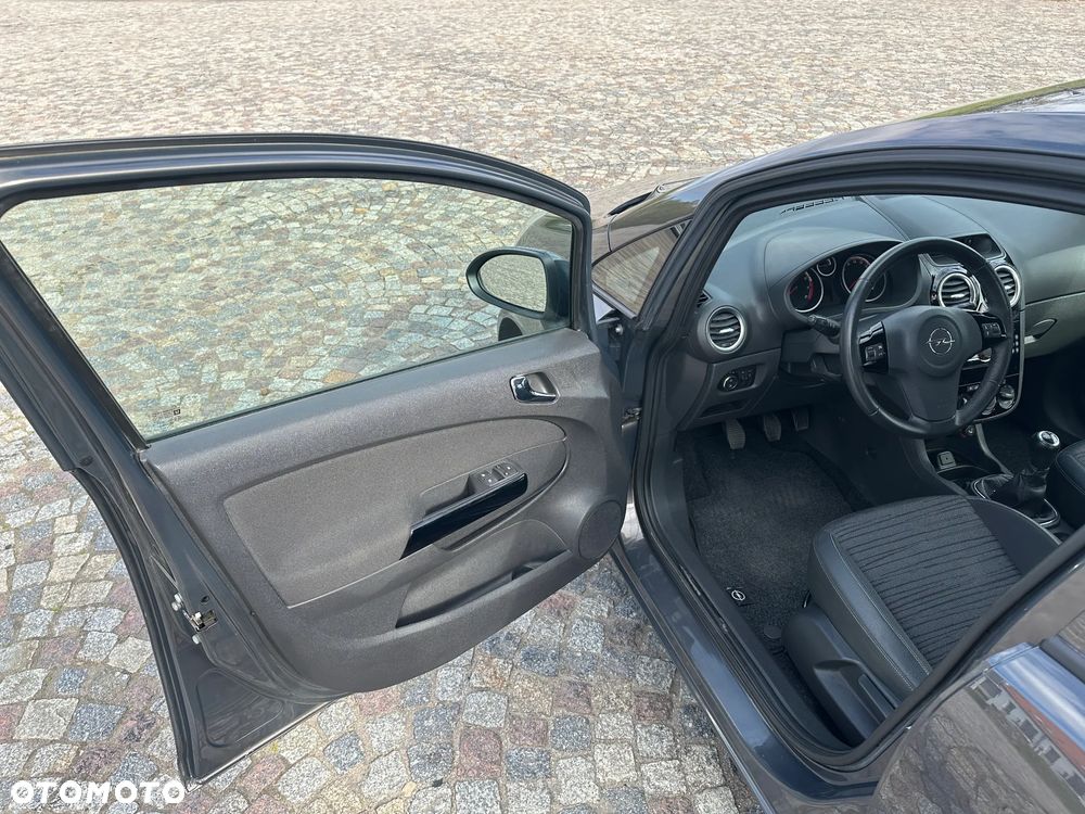 Opel Corsa - 16