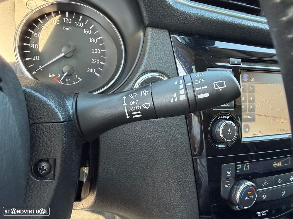 Nissan Qashqai 1.5 dCi N-Connecta 18 - 22