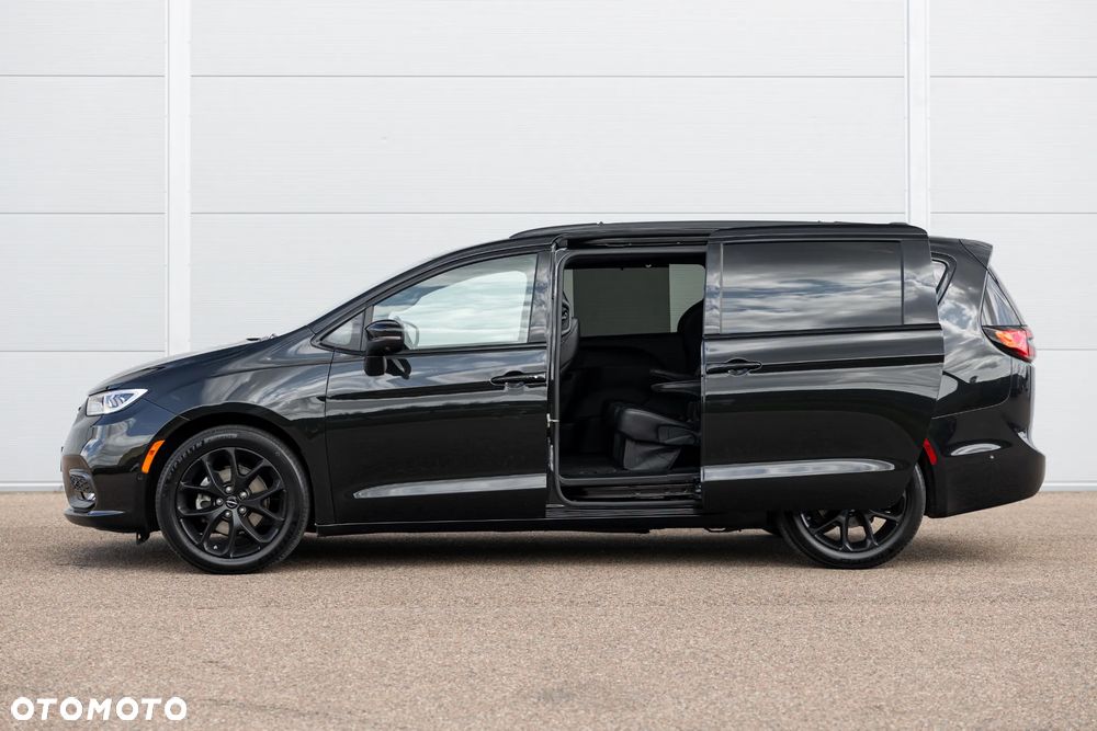 Chrysler Pacifica - 9
