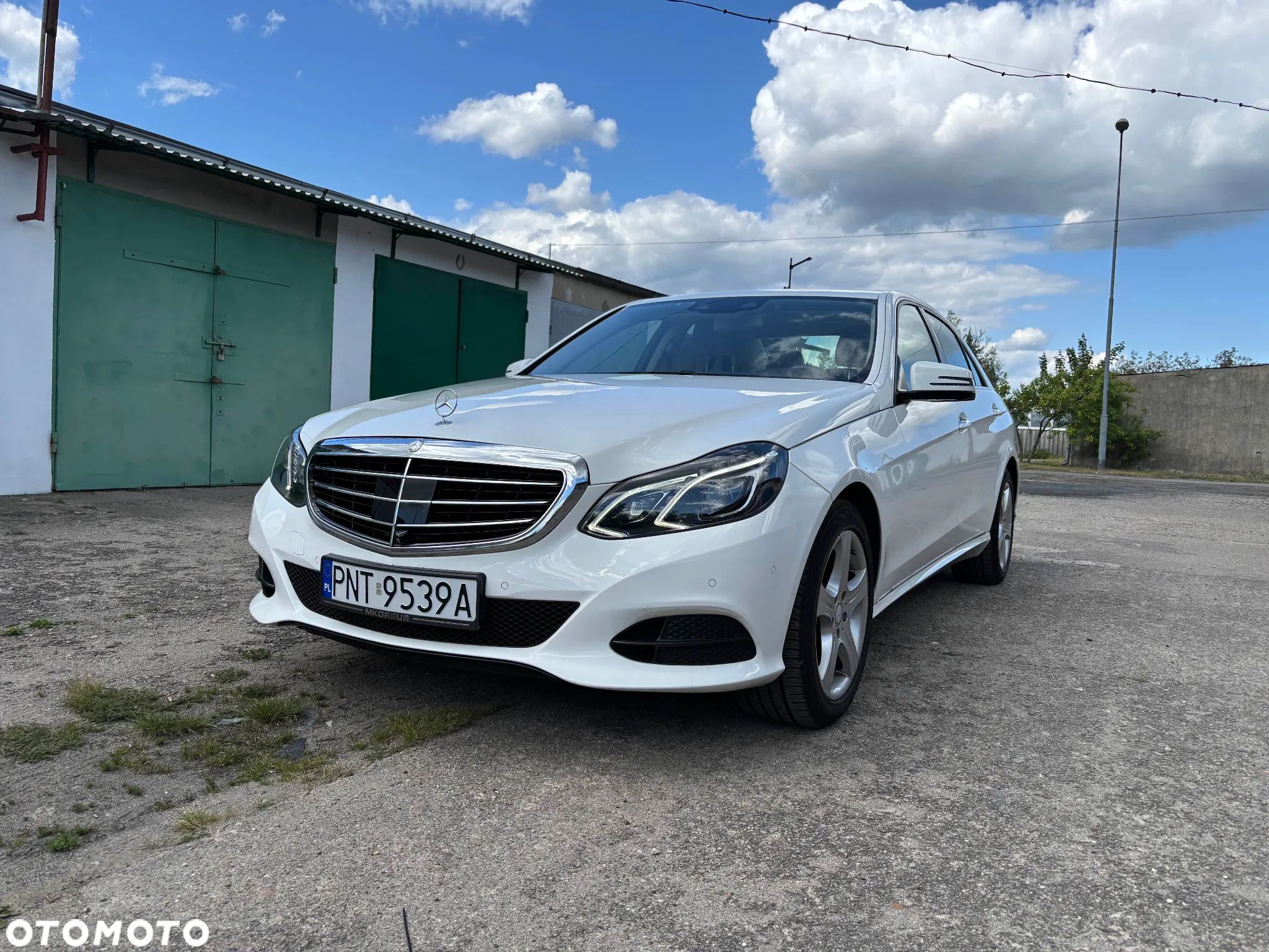 Mercedes-Benz Klasa E 350 T 4Matic 7G-TRONIC Elegance - 1