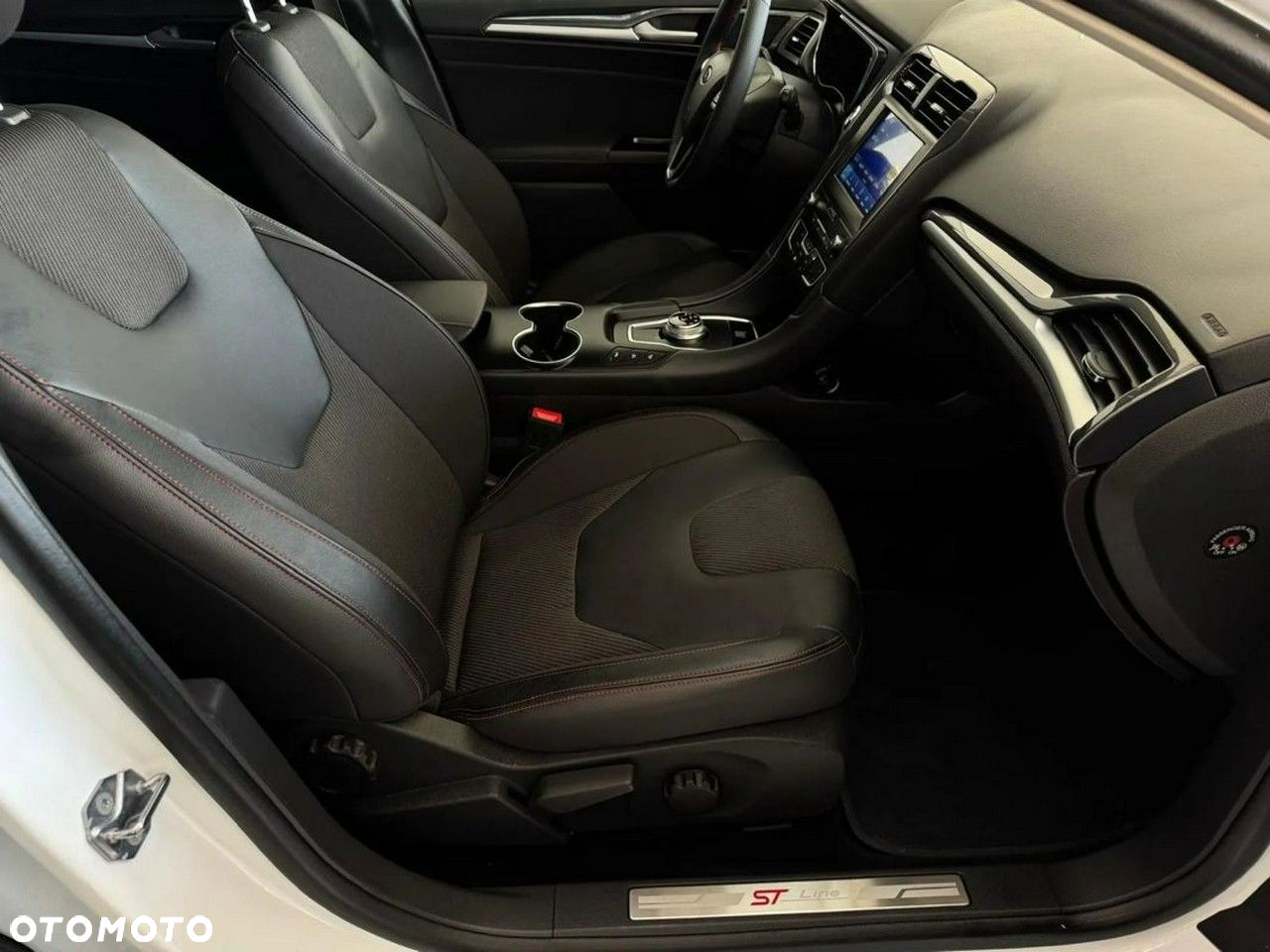Ford Mondeo 2.0 EcoBlue ST-Line - 35