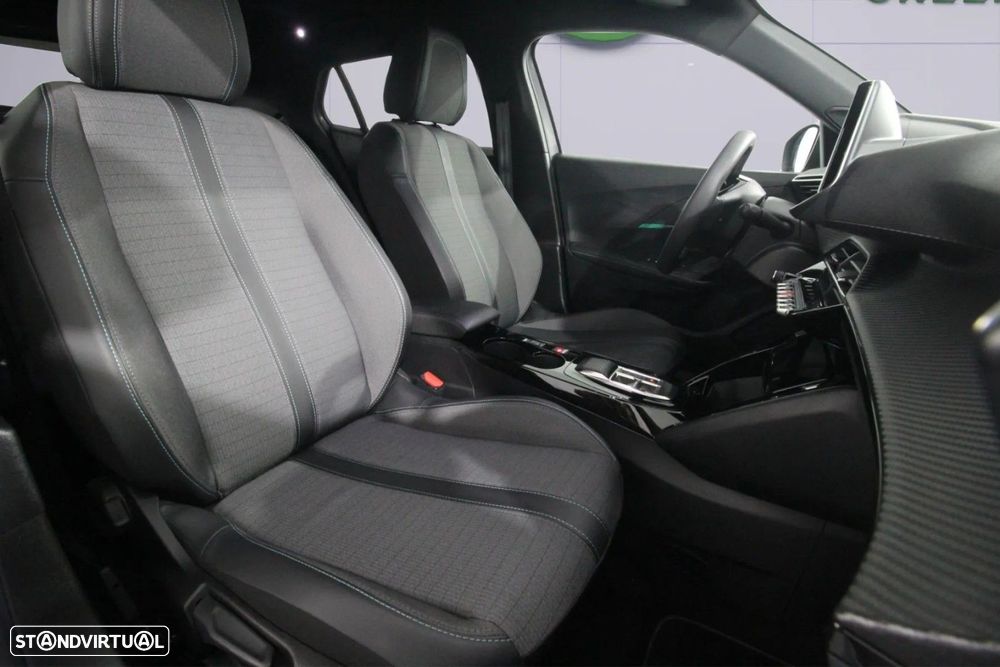 Peugeot e-2008 - 15