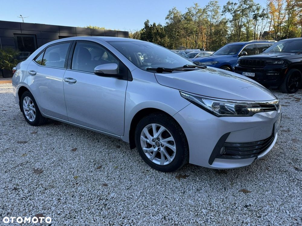 Toyota Corolla 1.6 Comfort - 17