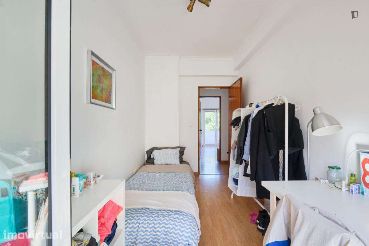 Quarto - localizado em Arroios Lisbon - Grande imagem: 4/32