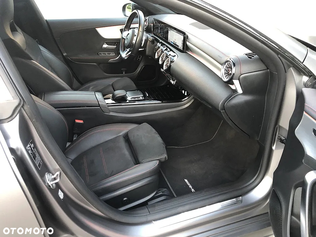 Mercedes-Benz CLA - 36