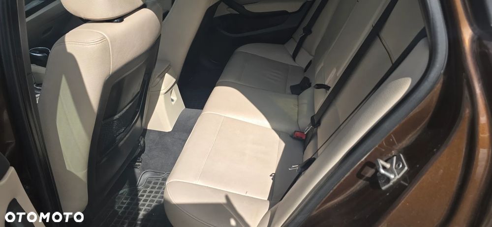 BMW X1 - 13
