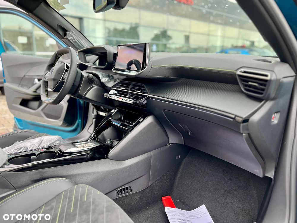 Peugeot 2008 PureTech mHEV GT Exclusive e-DCS6 - 13