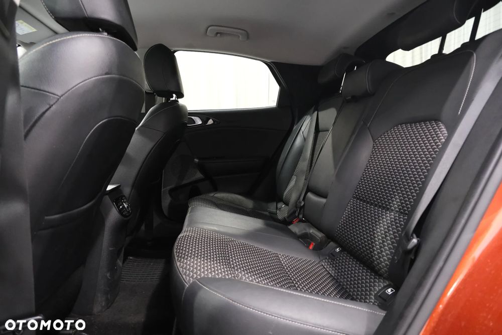 Kia XCeed 1.5 T-GDI Business Line DCT - 8