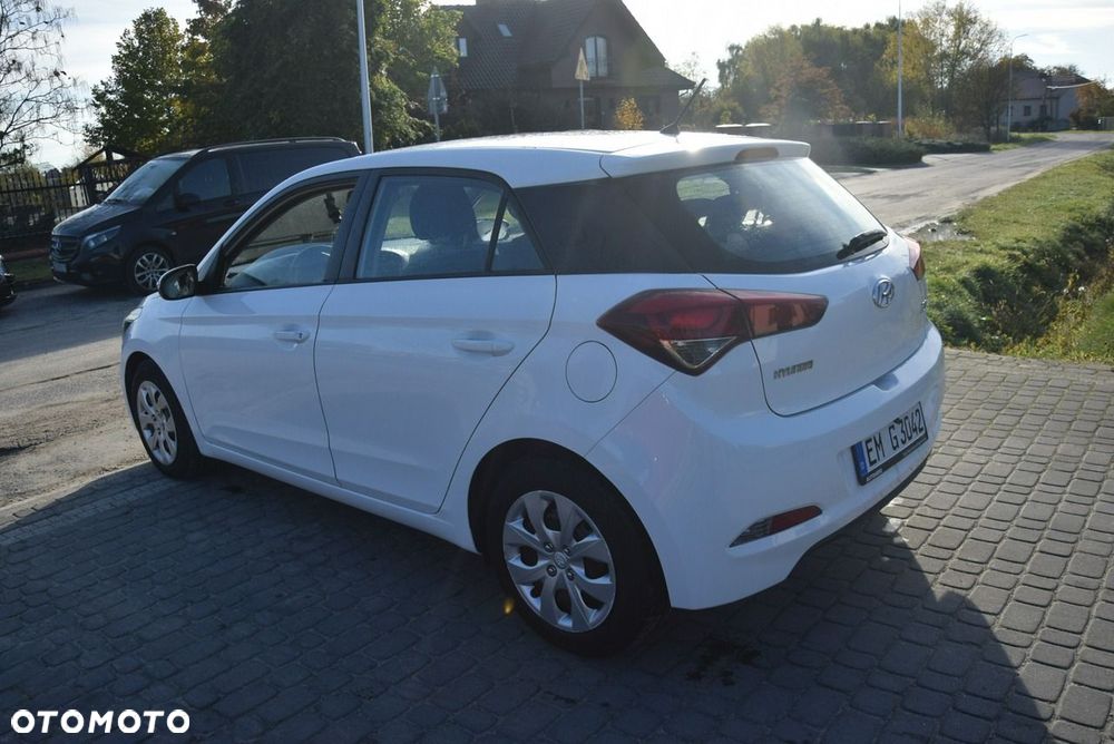 Hyundai i20 1.2 Select - 11