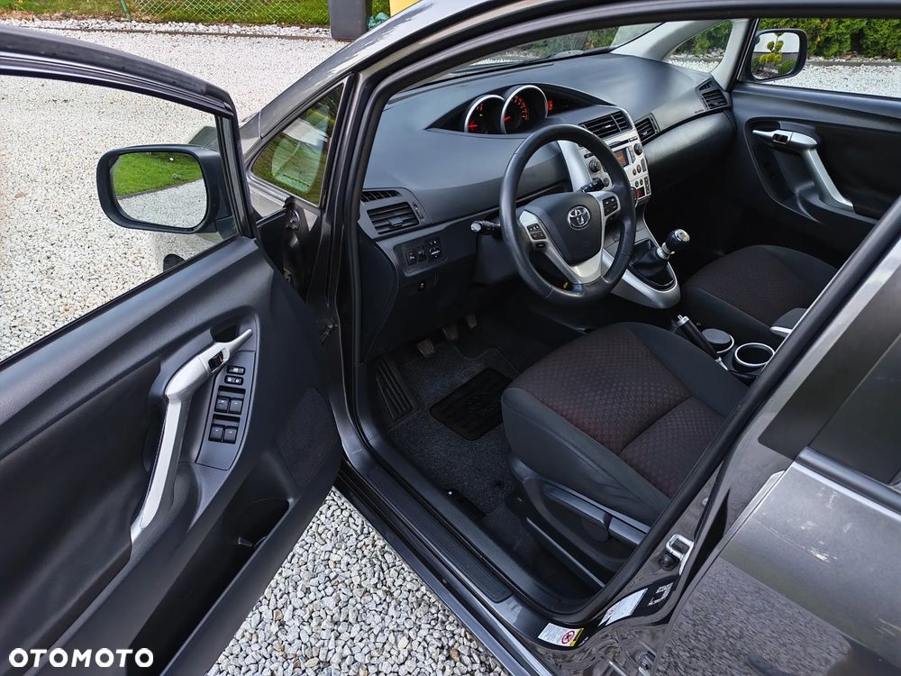 Toyota Verso 1.8 Sol plus - 10
