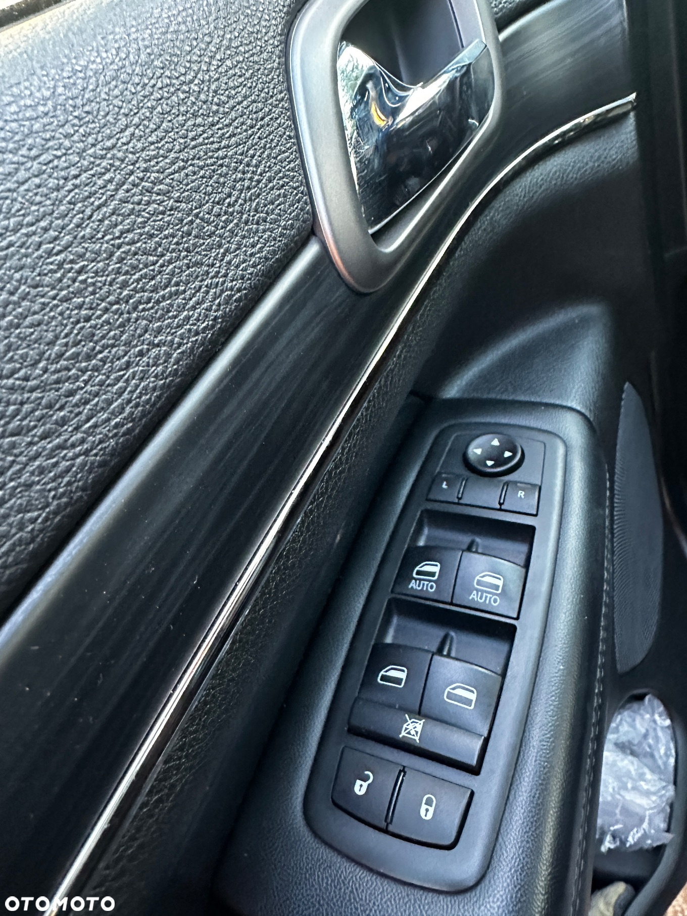 Jeep Grand Cherokee 5.7 V8 HEMI Summit - 8