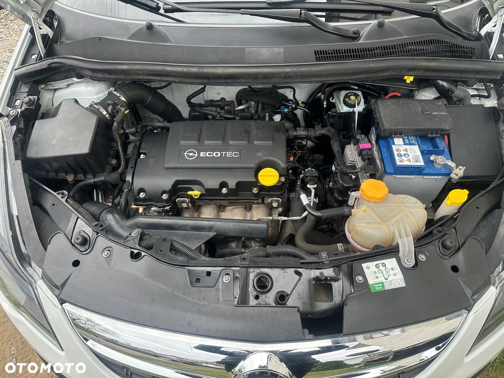Opel Corsa 1.2 16V Cosmo - 6