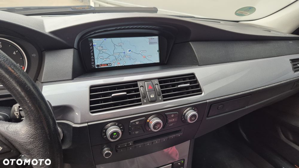 BMW Seria 5 520d Edition Exclusive - 16