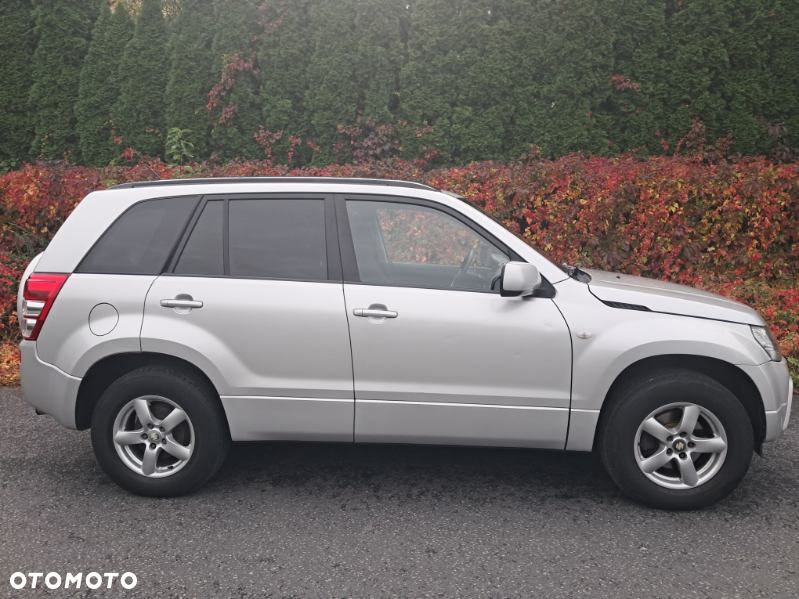 Suzuki Grand Vitara 2006 photo 2