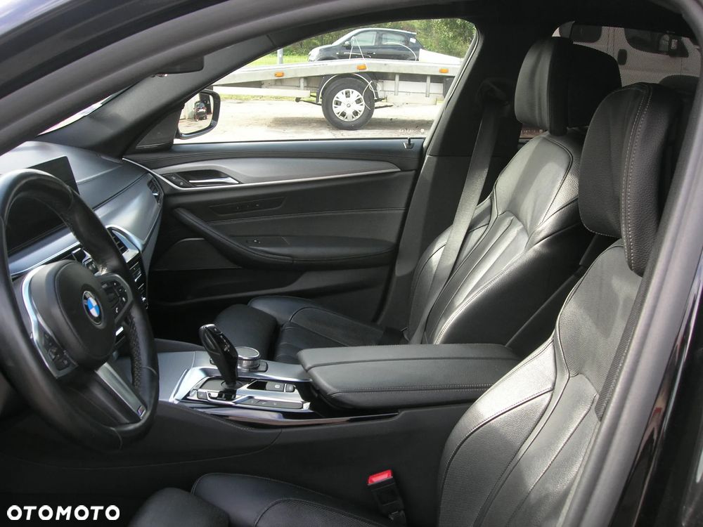BMW Seria 5 530e iPerformance M Sport sport - 14