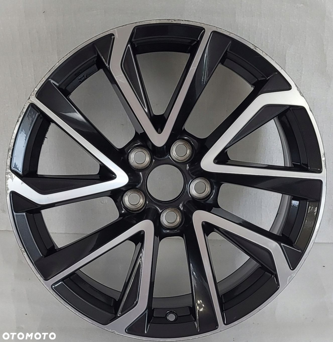 FELGA TOYOTA COROLLA E21 8x18 18 ET40 5x114,3 3419-5 - 2