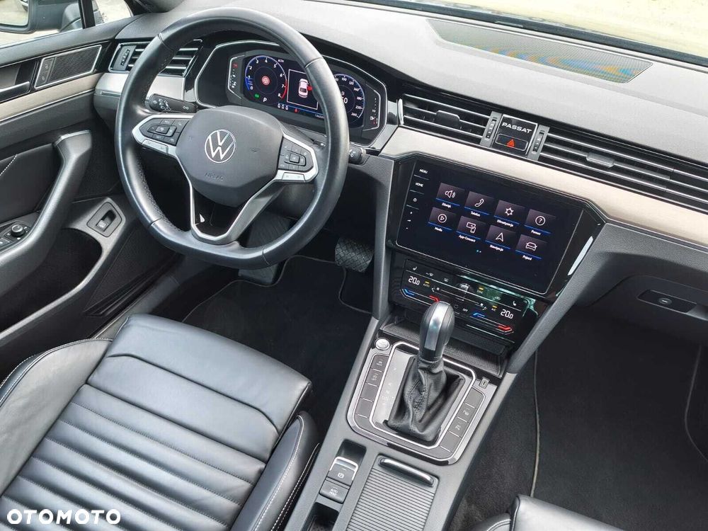 Volkswagen Passat 1.5 TSI EVO Elegance DSG - 17