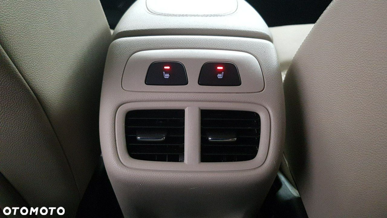 Opel Insignia - 22