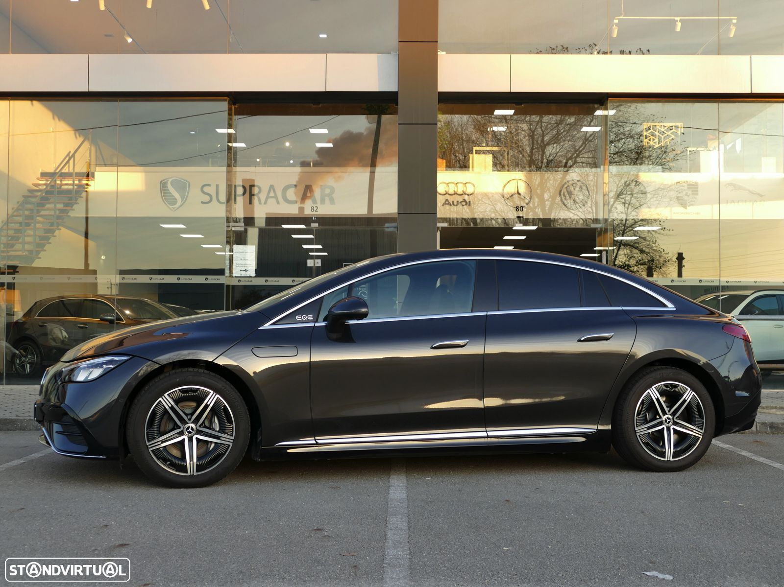 Mercedes-Benz EQE 350 - 5