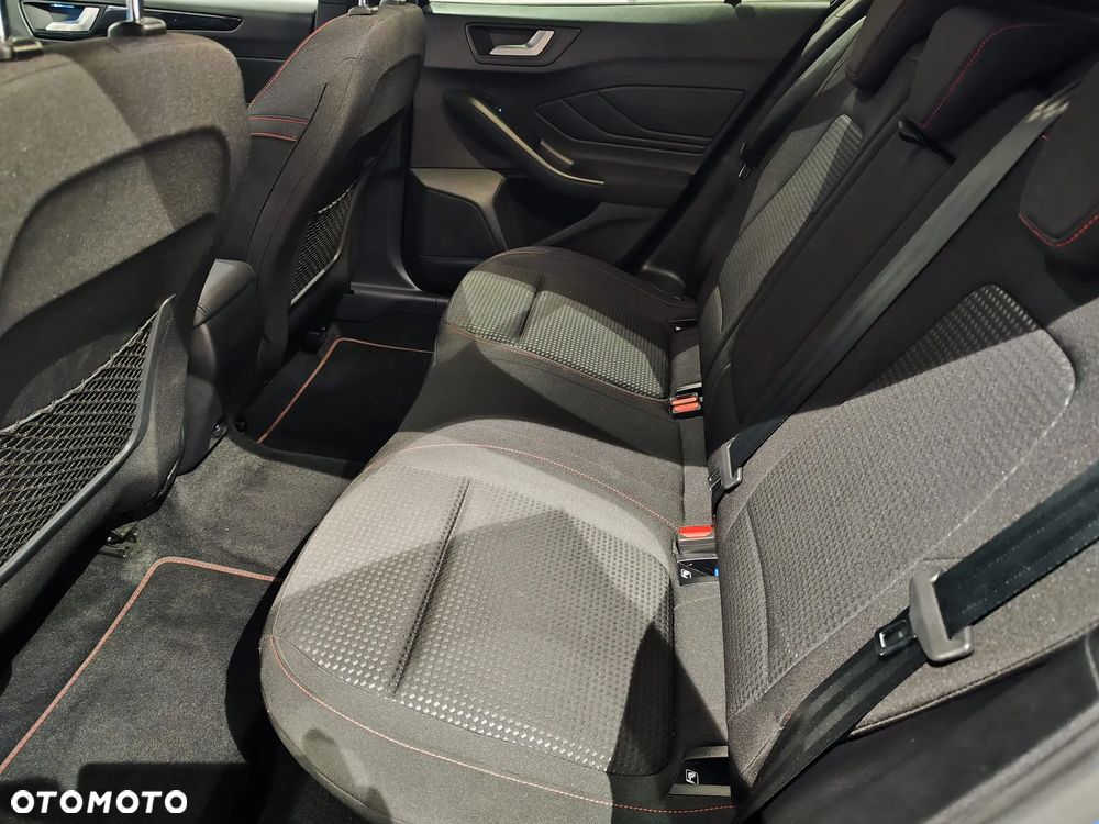 Ford Focus - 12