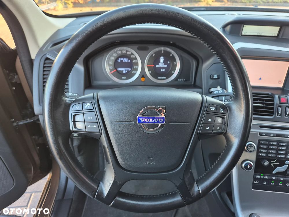 Volvo XC 60 2.4D AWD Momentum - 37