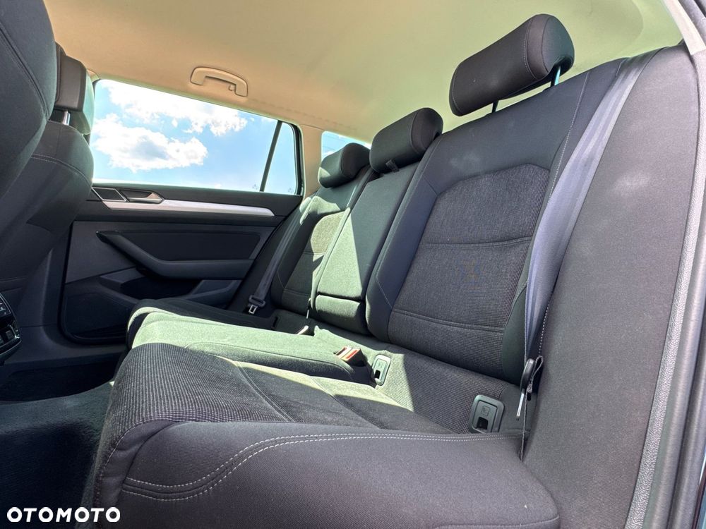Volkswagen Passat Variant 2.0 TDI DSG (BlueMotion Technology) Comfortline - 18