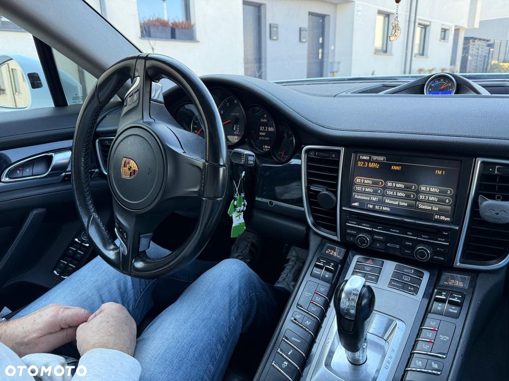 Porsche Panamera - 24