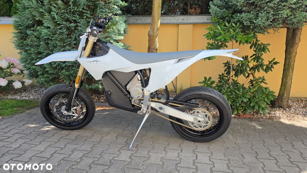 Stark Future VARG - 15