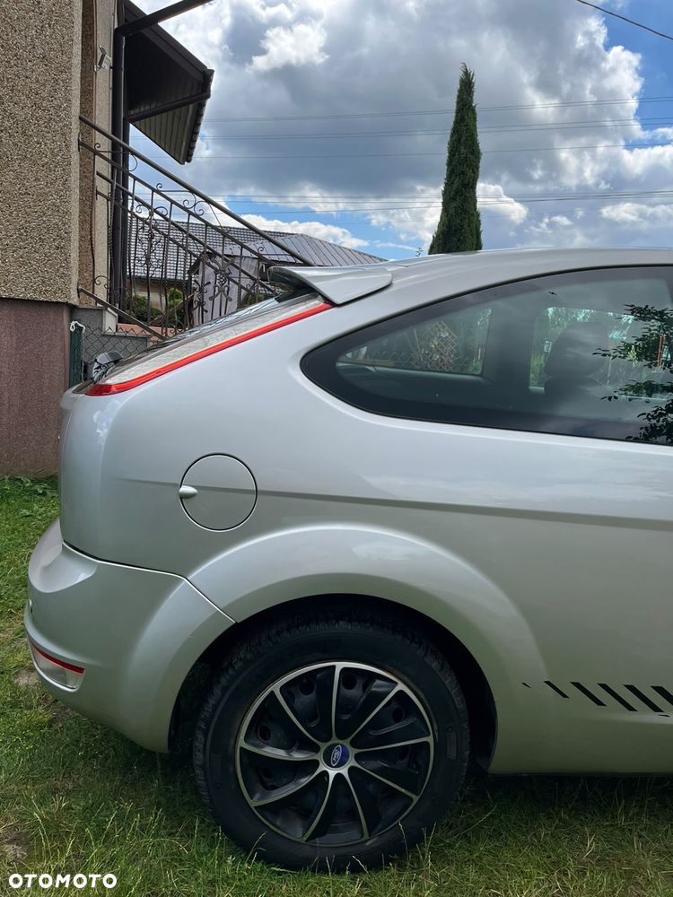 Ford Focus 1.6 16V Titanium - 8