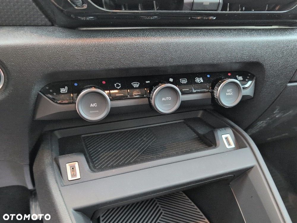 Citroën C4X e-C4 X EV136 50kWh Max - 15