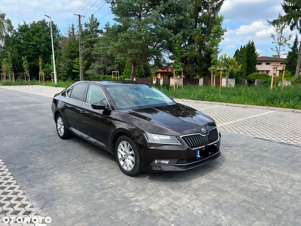 Skoda Superb 2.0 TDI Style DSG - 2