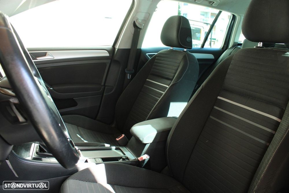 VW Golf Variant 1.6 TDi BlueMotion DSG Cup - 27