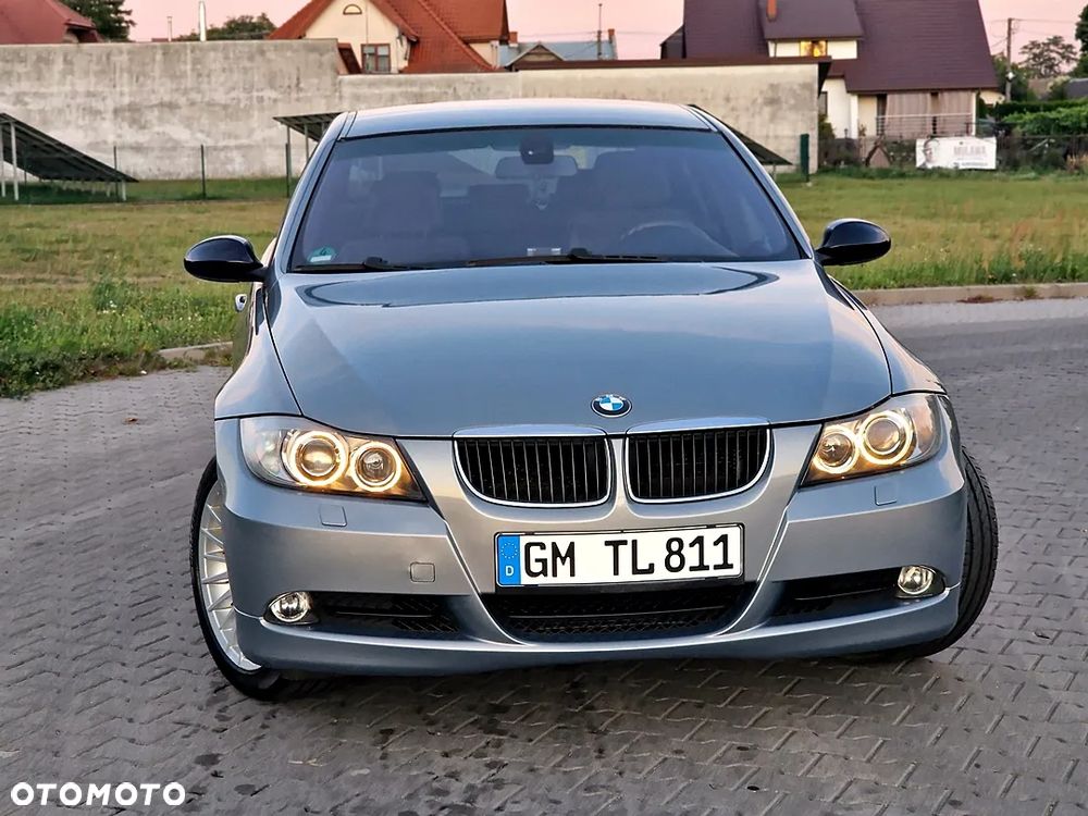 BMW Seria 3 320i - 13