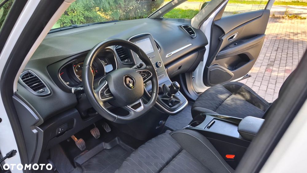 Renault Scenic - 8