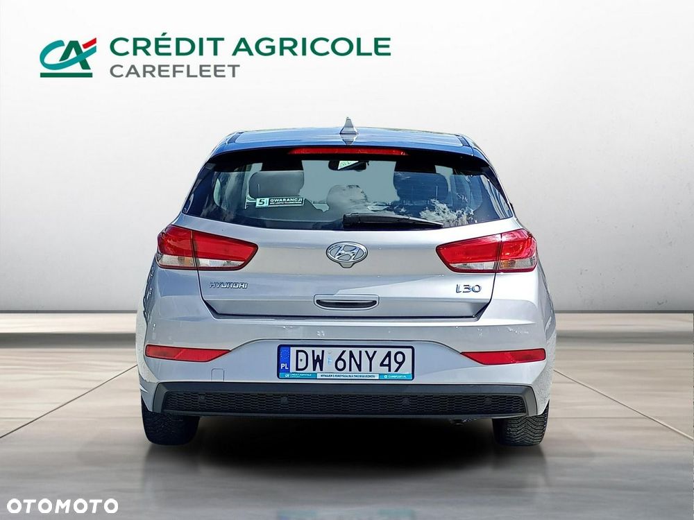 Hyundai i30 1.5 DPI Classic + - 5