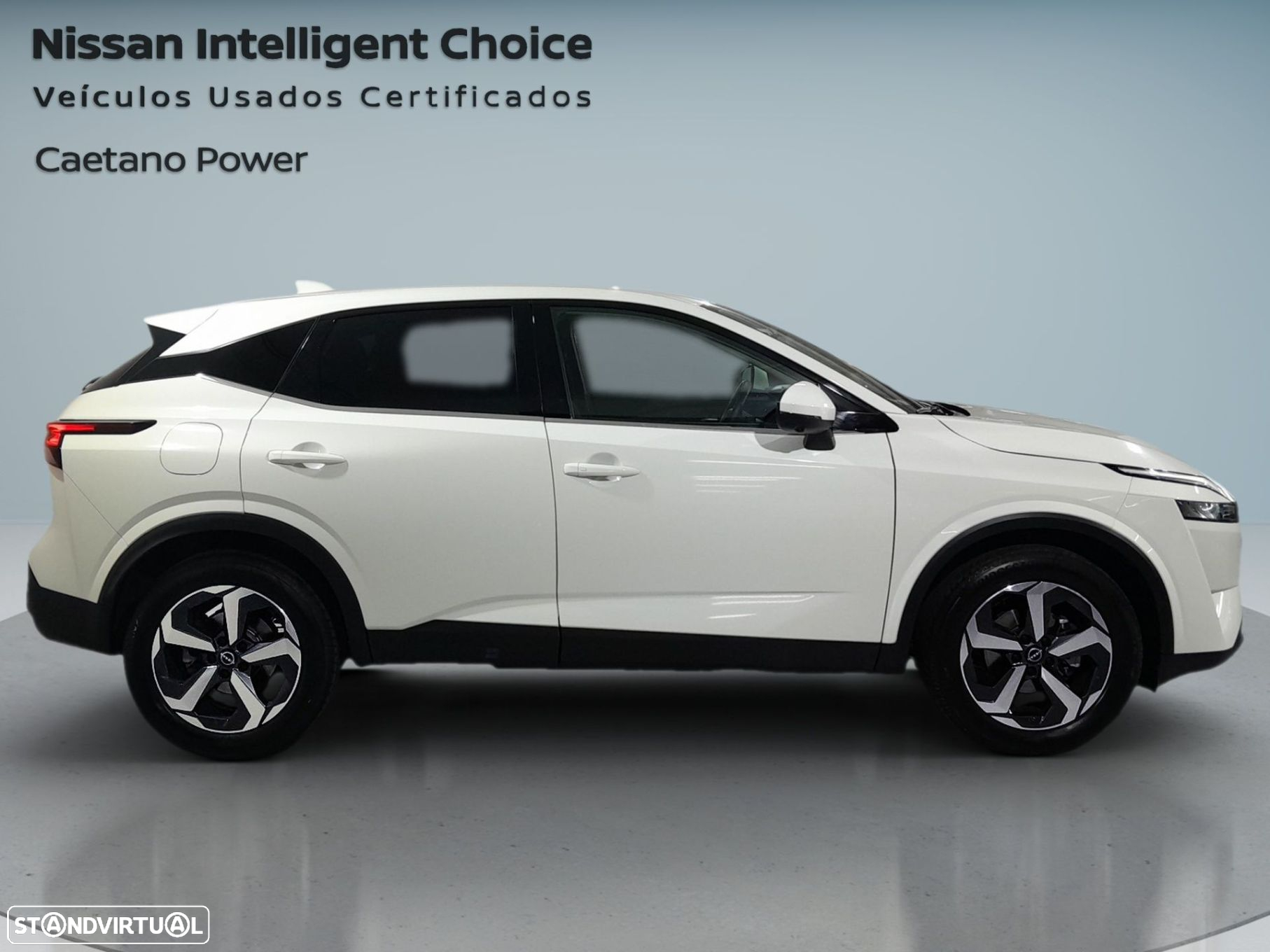 Nissan Qashqai 1.3 DIG-T N-Connecta LED+SKY - 24