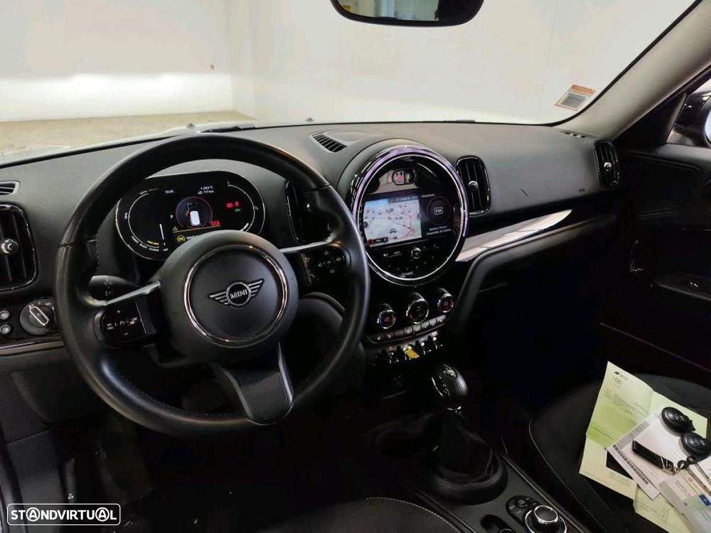 MINI Countryman Cooper SE Premium Essential Auto - 5