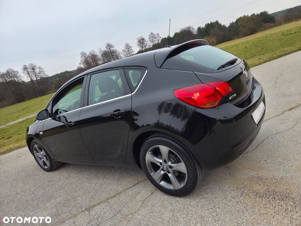 Opel Astra 1.7 CDTI Enjoy - 8