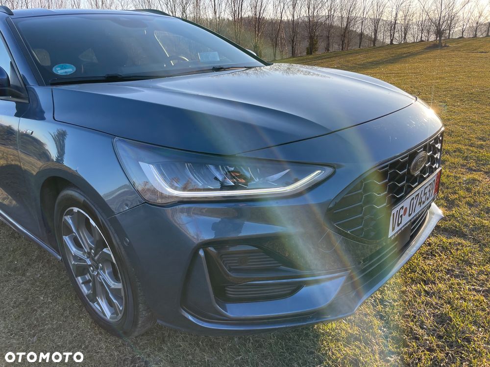 Ford Focus 1.0 EcoBoost Hybrid ST-LINE X - 4
