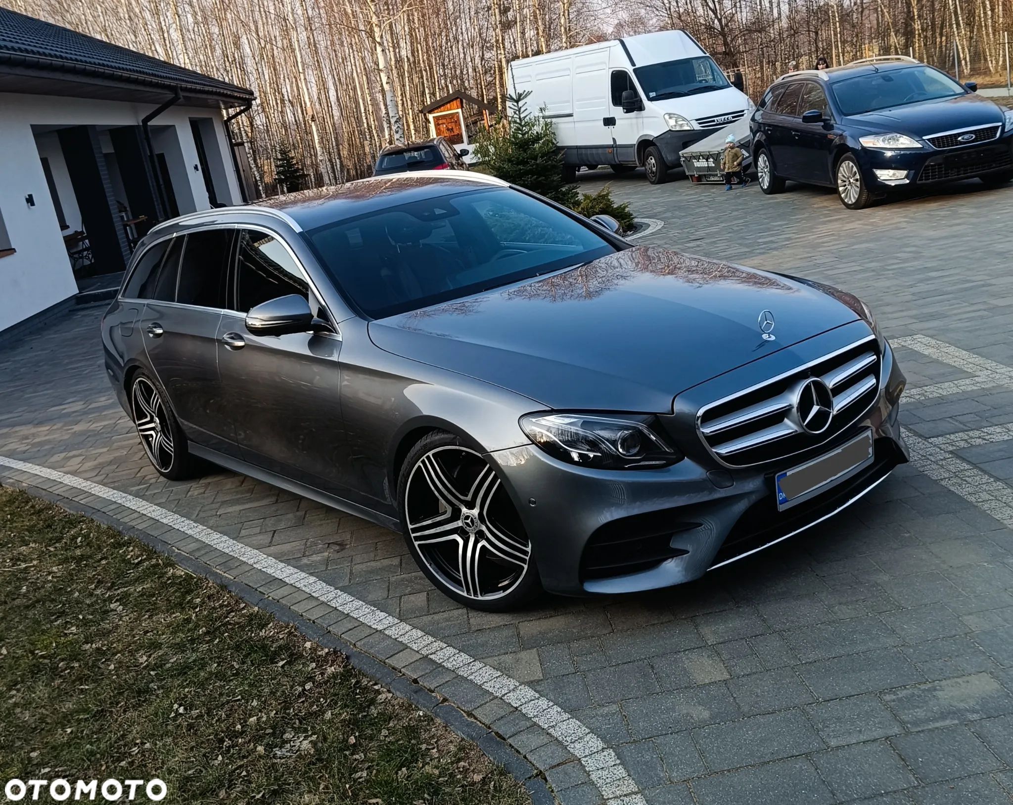 Mercedes-Benz Klasa E 220 d T 9G-TRONIC AMG Line - 1