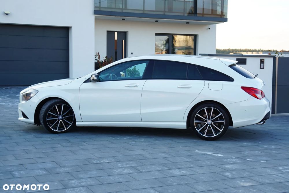 Mercedes-Benz CLA 180 7G-DCT UrbanStyle Edition - 16